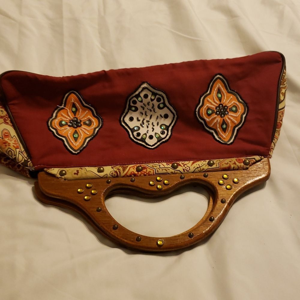 Purse looks new - Picture 2 of 7